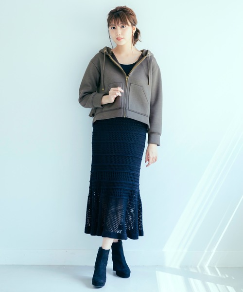 FEERICHELU（フェリーシェル）の「ボンディング バックフリル パーカー FEERICHELU（パーカー・レディース・グレー/ブラック/グレイッシュベージュ・F）」の12枚目の写真