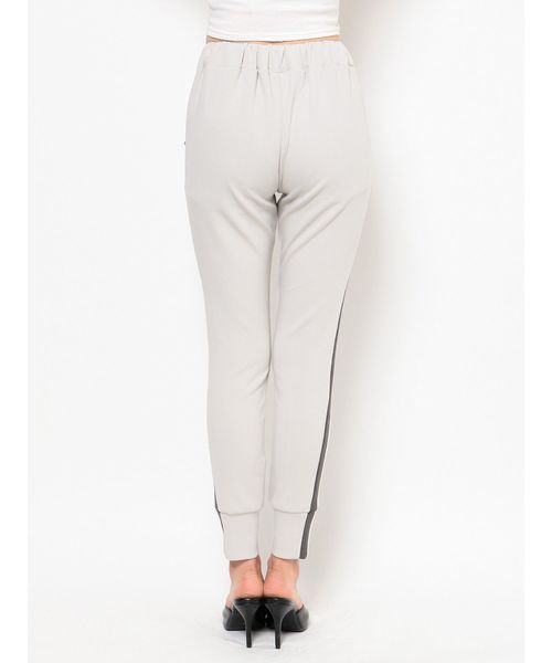 GYDA（ジェイダ）の「サイドラインパンツ（その他パンツ・レディース・ライトグレー/ブラック/ベージュ・FREE）」の14枚目の写真