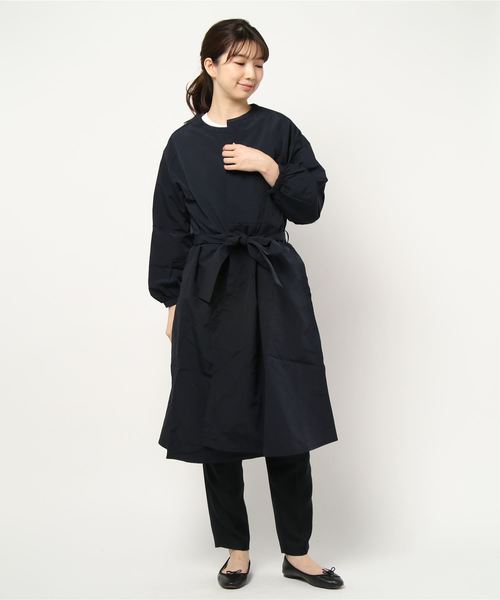 BELLUNA（ベルーナ）の「ベルト付タック使いロングガウンコート（その他アウター・レディース・ネイビー/グレイッシュベージュ/オリーブ・LARGE/MEDIUM/X-LARGE）」の15枚目の写真