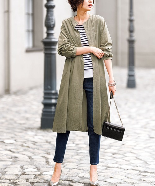 BELLUNA（ベルーナ）の「ベルト付タック使いロングガウンコート（その他アウター・レディース・ネイビー/グレイッシュベージュ/オリーブ・LARGE/MEDIUM/X-LARGE）」の8枚目の写真