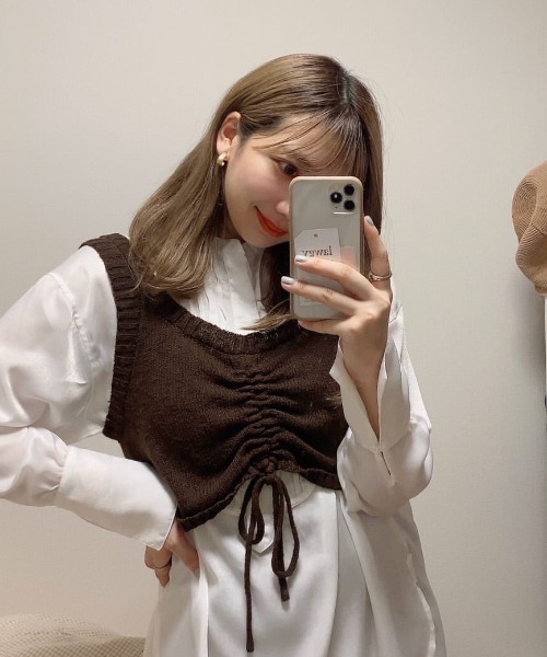 Mysa&Liina（ミーサリーナ）の「2WAYスラブニットビスチェ（ベスト・レディース・ブラック/ベージュ/ブラウン/オフホワイト/ダークブラウン/ワイン/ブルー/ピンク/グリーン/オレンジ/ラベンダー・M）」の16枚目の写真