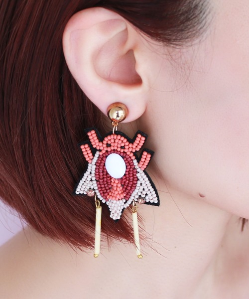 misto accessories(ミストアクセサリーズ)の「インセクトピアス(ピアス(両耳用)・レディース・ブラック/ホワイト・FREE)」の8枚目の写真
