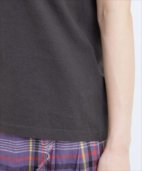 BATONER（バトナー）の「【BATONER for ADAM ET ROPE'】色別注PACK T-SHIRT(ノースリーブ)（Tシャツ/カットソー・レディース・チャコールグレー/ホワイト系その他5/ブラウン系その他2・1）」の16枚目の写真
