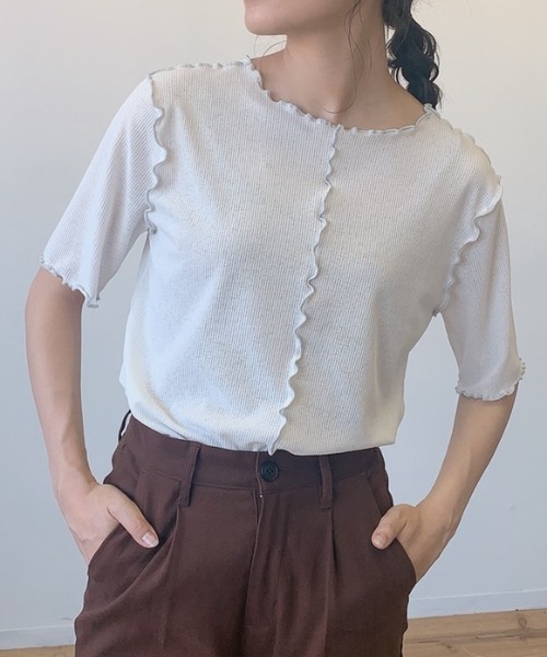 VANNIE U（ヴァニーユー）の「2WAYパイピングメロウ半袖TOPS（Tシャツ/カットソー・レディース・ホワイト/ブラック/ベージュ/ミント・FREE）」の2枚目の写真