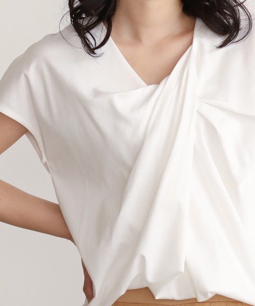 Bou Jeloud(ブージュルード)の「綿シルケット2wayバックシャンプルオーバー(Tシャツ/カットソー・レディース・オフホワイト/ベージュ/ブラック/ピンク・FREE)」の6枚目の写真