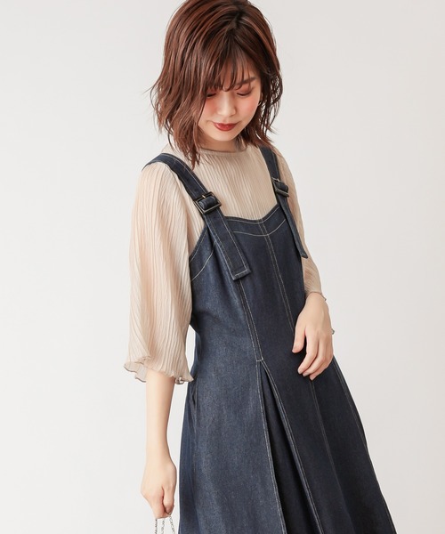 natural couture（ナチュラルクチュール）の「ヘリンボーンクリンクルシアーブラウス（シャツ/ブラウス・レディース・ブラック/ブルー/モカ/ライトベージュ/サーモンピンク・FREE）」の4枚目の写真