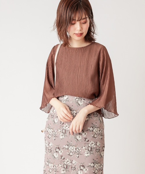 natural couture（ナチュラルクチュール）の「ヘリンボーンクリンクルシアーブラウス（シャツ/ブラウス・レディース・ブラック/ブルー/モカ/ライトベージュ/サーモンピンク・FREE）」の3枚目の写真