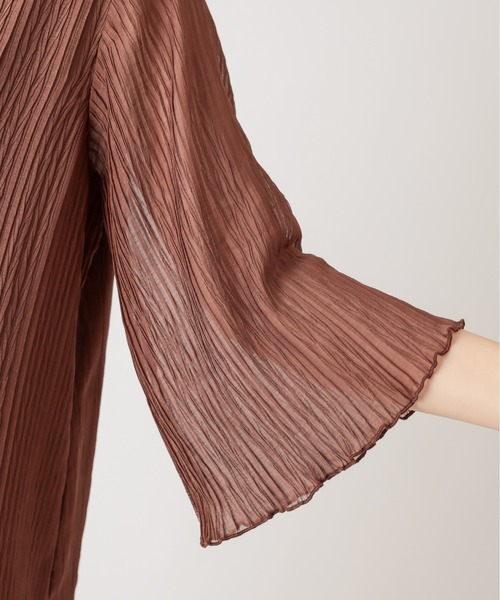 natural couture（ナチュラルクチュール）の「ヘリンボーンクリンクルシアーブラウス（シャツ/ブラウス・レディース・ブラック/ブルー/モカ/ライトベージュ/サーモンピンク・FREE）」の11枚目の写真