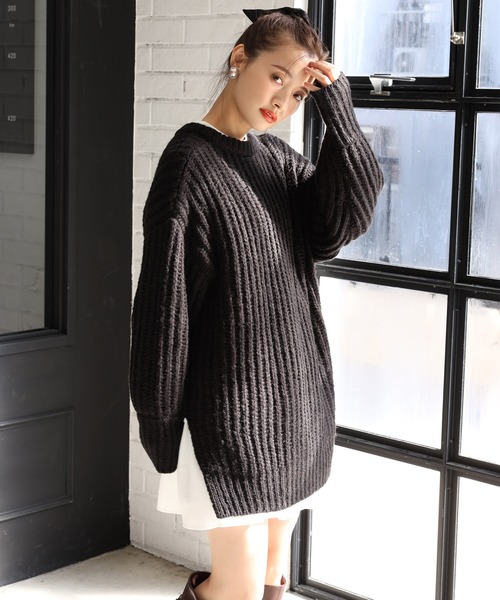 one after another NICE CLAUP（ワンアフターアナザーナイスクラップ）の「サイドスリット畦編みニット（ニット/セーター・レディース・オフホワイト/ブラック/ベージュ/グリーン系その他/サックスブルー・FREE）」の6枚目の写真