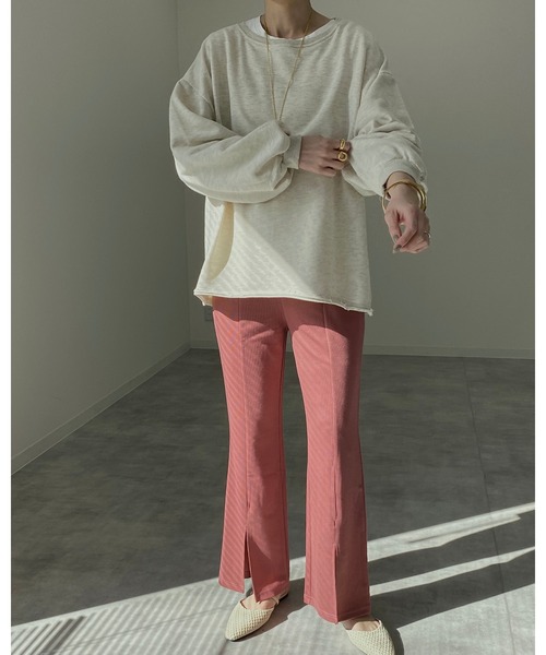 She's Closet（シーズクローゼット）の「裾センタースリット入りセミフレアリブパンツ（その他パンツ・レディース・ベージュ/スモークピンク・FREE）」の13枚目の写真