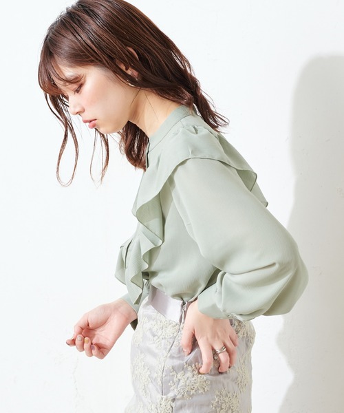 natural couture（ナチュラルクチュール）の「Vフリルディテールプチハイブラウス（シャツ/ブラウス・レディース・オフホワイト/ミント/その他1/その他2/その他4/その他3・FREE）」の16枚目の写真