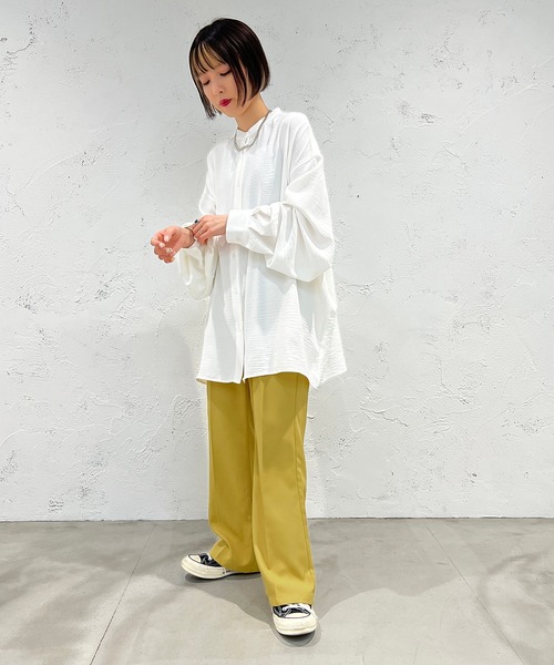 apres jour mignon(アプレジュールミニョン)の「袖ボリュームバンドカラーシャツ【ZOZOTOWN限定アイテム】(シャツ/ブラウス・レディース・ライトベージュ/オフホワイト/グリーン系その他/ブラック/ブルー系その他/その他/カーキ/パープル系その他/グリーン系その他2・フリー/X-LARGE)」の13枚目の写真