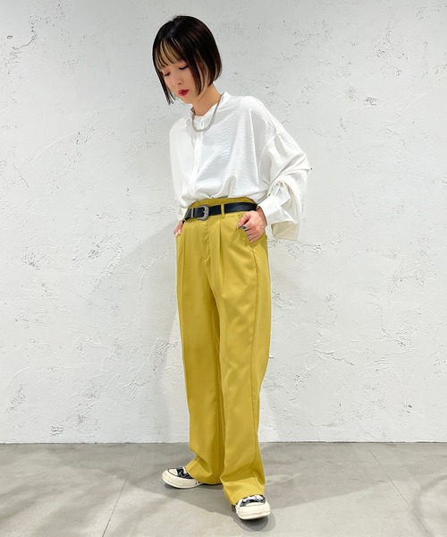 apres jour mignon(アプレジュールミニョン)の「袖ボリュームバンドカラーシャツ【ZOZOTOWN限定アイテム】(シャツ/ブラウス・レディース・ライトベージュ/オフホワイト/グリーン系その他/ブラック/ブルー系その他/その他/カーキ/パープル系その他/グリーン系その他2・フリー/X-LARGE)」の17枚目の写真