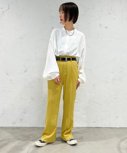 apres jour mignon(アプレジュールミニョン)の「袖ボリュームバンドカラーシャツ【ZOZOTOWN限定アイテム】(シャツ/ブラウス・レディース・ライトベージュ/オフホワイト/グリーン系その他/ブラック/ブルー系その他/その他/カーキ/パープル系その他/グリーン系その他2・フリー/X-LARGE)」の18枚目の写真