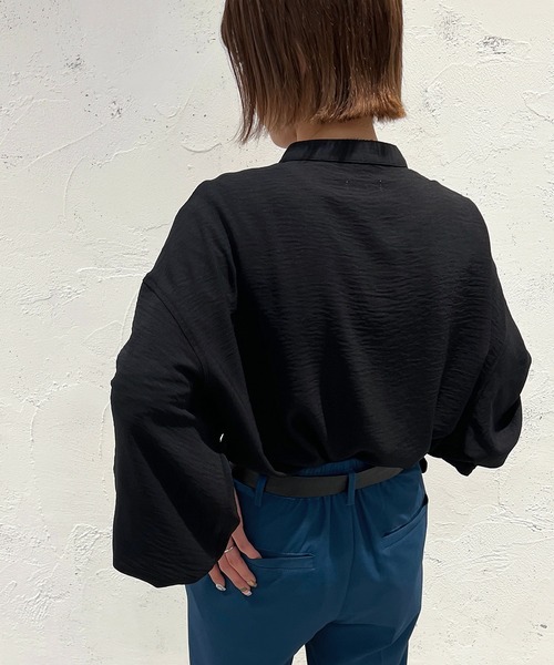 apres jour mignon(アプレジュールミニョン)の「袖ボリュームバンドカラーシャツ【ZOZOTOWN限定アイテム】(シャツ/ブラウス・レディース・ライトベージュ/オフホワイト/グリーン系その他/ブラック/ブルー系その他/その他/カーキ/パープル系その他/グリーン系その他2・フリー/X-LARGE)」の21枚目の写真