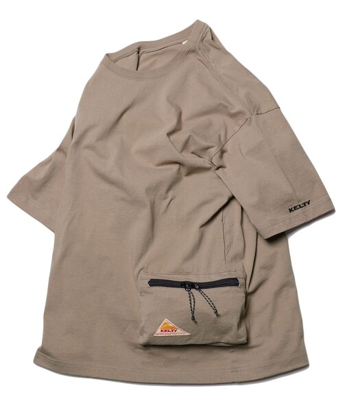 FREAK'S STORE（フリークスストア）の「WEB限定 KELTY×FREAK'S STORE/ケルティ 別注 サイドポケット クルーネックTシャツ/ビッグシルエット（Tシャツ/カットソー・メンズ・ホワイト/ブラック/オリーブ/サックスブルー/ラベンダー/グレイッシュベージュ/サーモンピンク・SMALL/MEDIUM/LARGE/X-LARGE）」の3枚目の写真