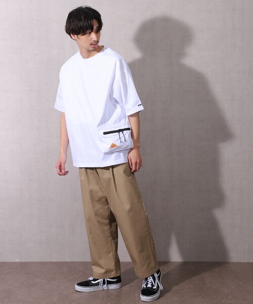 FREAK'S STORE（フリークスストア）の「WEB限定 KELTY×FREAK'S STORE/ケルティ 別注 サイドポケット クルーネックTシャツ/ビッグシルエット（Tシャツ/カットソー・メンズ・ホワイト/ブラック/オリーブ/サックスブルー/ラベンダー/グレイッシュベージュ/サーモンピンク・SMALL/MEDIUM/LARGE/X-LARGE）」の21枚目の写真