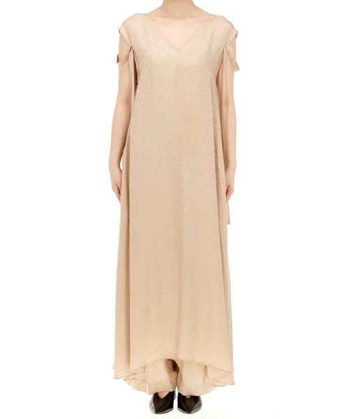 RITO(リト)の「RITO キュプラビスコースジャガードVネックドレス(ワンピース・レディース・ベージュ・38/36)」の4枚目の写真