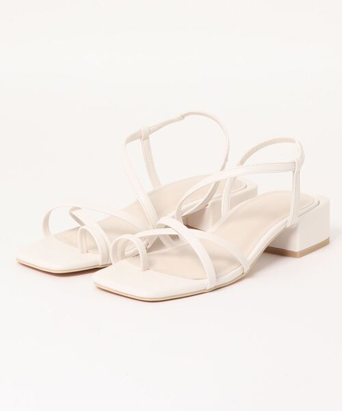 mysty woman(ミスティウーマン)の「アシメストラップサンダル 949870(サンダル・レディース・ブラック/オフホワイト/モカ・MEDIUM/LARGE)」の1枚目の写真