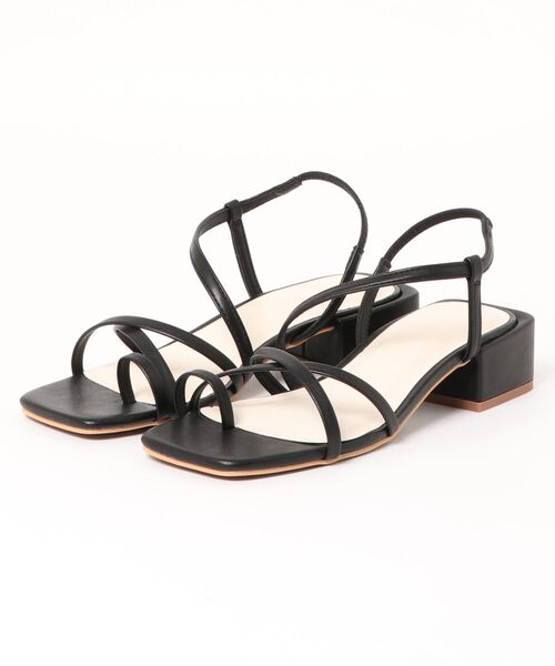 mysty woman(ミスティウーマン)の「アシメストラップサンダル 949870(サンダル・レディース・ブラック/オフホワイト/モカ・MEDIUM/LARGE)」の6枚目の写真