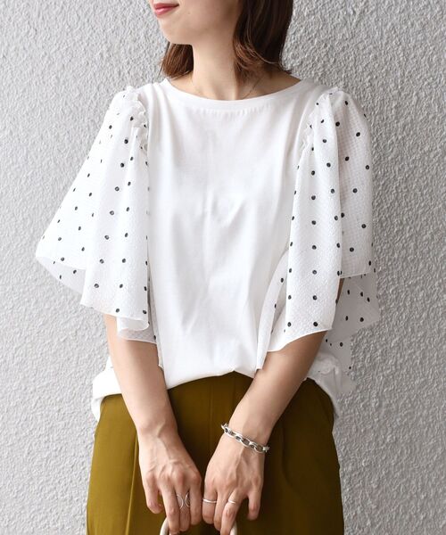 SHIPS(シップス)の「*コンビスリーブプルオーバー◇(Tシャツ/カットソー・レディース・ブラック/ライトホワイト/ベージュ/ネイビー/ブラック系その他・ONE SIZE)」の1枚目の写真