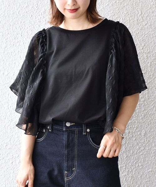 SHIPS(シップス)の「*コンビスリーブプルオーバー◇(Tシャツ/カットソー・レディース・ブラック/ライトホワイト/ベージュ/ネイビー/ブラック系その他・ONE SIZE)」の2枚目の写真