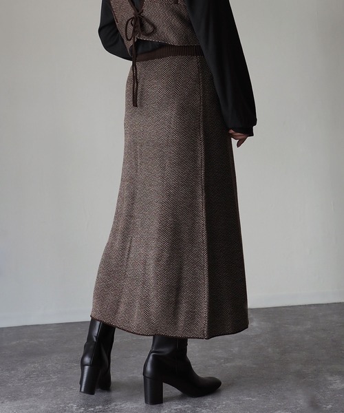 Riberry(リベリー)の「ジャガード編みニットスカート(スカート・レディース・ブラック/ブラウン・MEDIUM)」の8枚目の写真