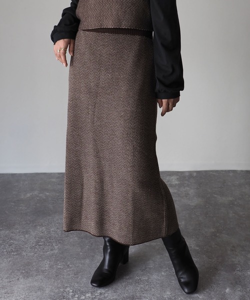 Riberry(リベリー)の「ジャガード編みニットスカート(スカート・レディース・ブラック/ブラウン・MEDIUM)」の19枚目の写真