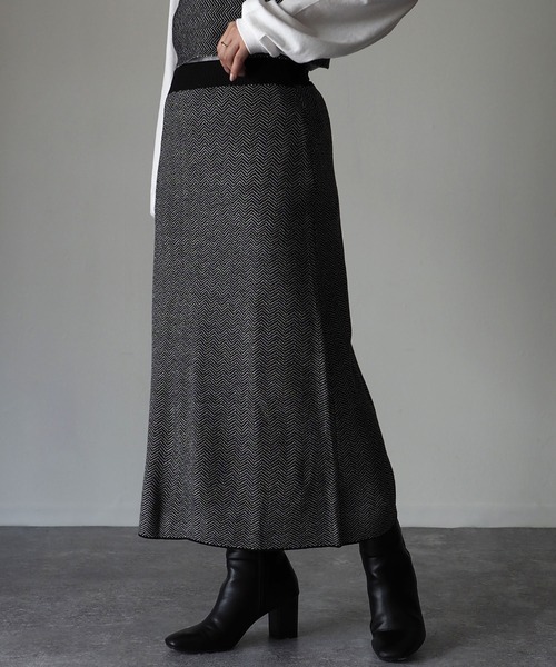 Riberry(リベリー)の「ジャガード編みニットスカート(スカート・レディース・ブラック/ブラウン・MEDIUM)」の18枚目の写真