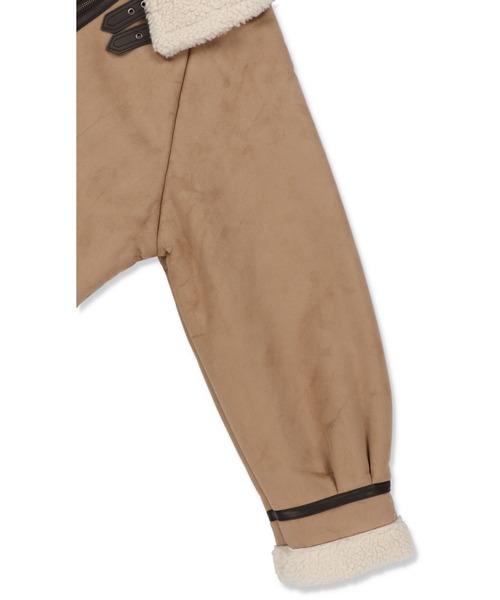 SPINNS（スピンズ）の「パイピングムートンフライトジャケット（ムートンコート・レディース・ブラック/ベージュ/ブラウン・ONESIZE）」の22枚目の写真