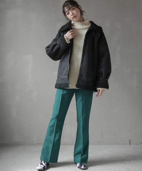 SPINNS（スピンズ）の「パイピングムートンフライトジャケット（ムートンコート・レディース・ブラック/ベージュ/ブラウン・ONESIZE）」の10枚目の写真