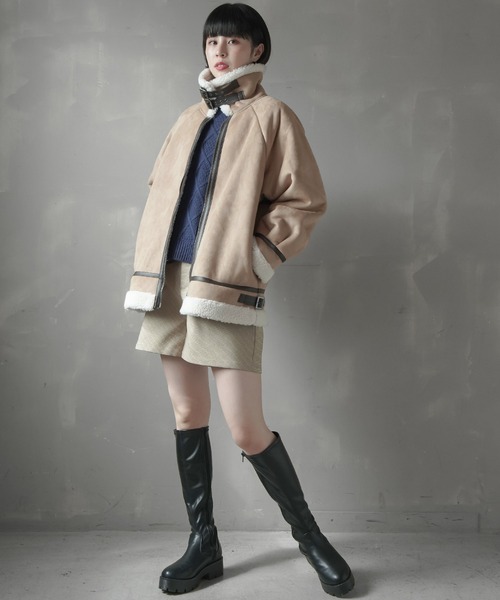 SPINNS（スピンズ）の「パイピングムートンフライトジャケット（ムートンコート・レディース・ブラック/ベージュ/ブラウン・ONESIZE）」の7枚目の写真