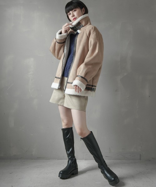 SPINNS（スピンズ）の「パイピングムートンフライトジャケット（ムートンコート・レディース・ブラック/ベージュ/ブラウン・ONESIZE）」の6枚目の写真