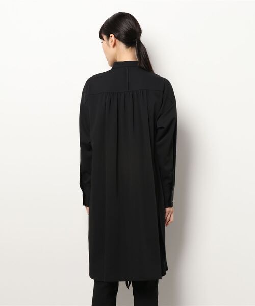 ReNorm（リノーム）の「スウィングテープロングシャツ（シャツ/ブラウス・レディース・ブラック/オフホワイト・フリー）」の22枚目の写真