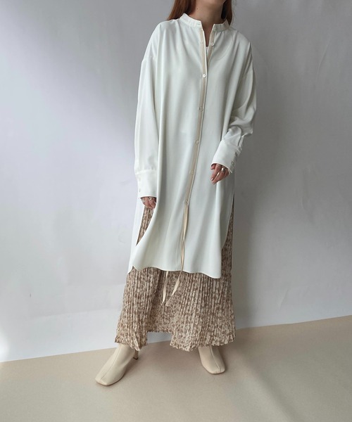 ReNorm（リノーム）の「スウィングテープロングシャツ（シャツ/ブラウス・レディース・ブラック/オフホワイト・フリー）」の9枚目の写真