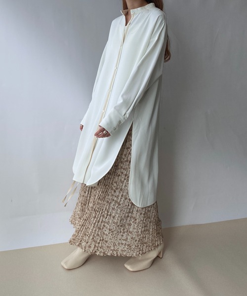 ReNorm（リノーム）の「スウィングテープロングシャツ（シャツ/ブラウス・レディース・ブラック/オフホワイト・フリー）」の14枚目の写真