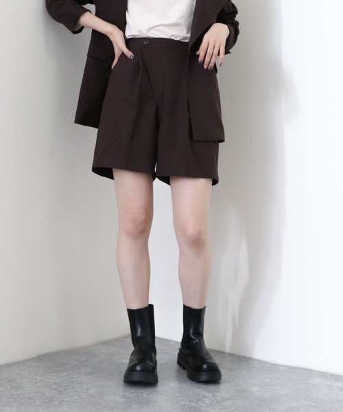 archives(アルシーヴ)の「【setupにも】センタープレスショートパンツ(その他パンツ・レディース・チャコールグレー/ブラウン/ベージュ/カーキ・MEDIUM)」の3枚目の写真