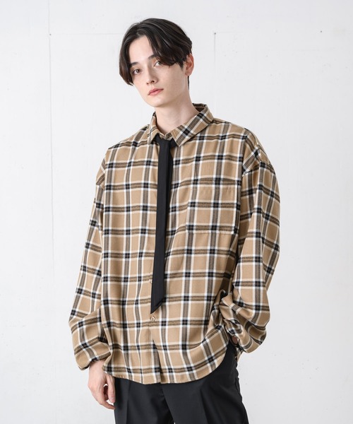 EDEL(エーデル)の「EDEL - 袖が絞れるタイ付きシャツ(シャツ/ブラウス・メンズ・ホワイト/チェック・MEDIUM/LARGE)」の1枚目の写真