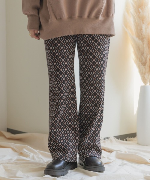 ITEMS URBANRESEARCH(アイテムズ アーバンリサーチ)の「カットジャガードパンツ(その他パンツ・レディース・ブラック/アイボリー・FREE)」の2枚目の写真