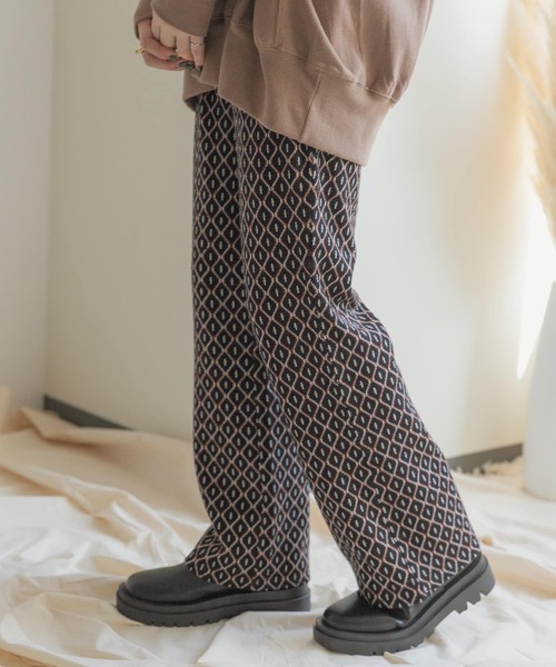 ITEMS URBANRESEARCH(アイテムズ アーバンリサーチ)の「カットジャガードパンツ(その他パンツ・レディース・ブラック/アイボリー・FREE)」の4枚目の写真