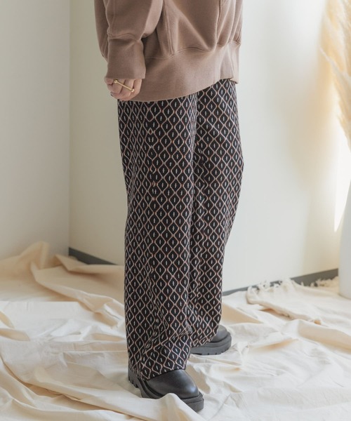 ITEMS URBANRESEARCH(アイテムズ アーバンリサーチ)の「カットジャガードパンツ(その他パンツ・レディース・ブラック/アイボリー・FREE)」の5枚目の写真