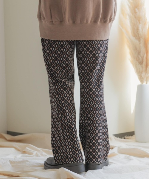 ITEMS URBANRESEARCH(アイテムズ アーバンリサーチ)の「カットジャガードパンツ(その他パンツ・レディース・ブラック/アイボリー・FREE)」の6枚目の写真