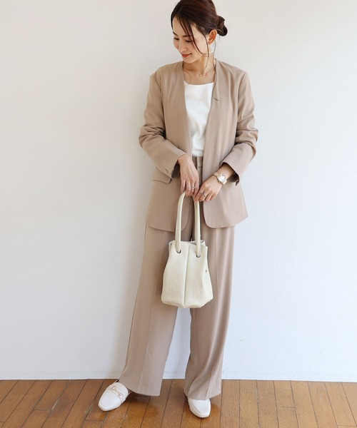 andme(アンドミー)の「とろみ素材ノーカラージャケット(ノーカラージャケット・レディース・ブラック/テラコッタ/ダークベージュ/ネイビー・L/M)」の5枚目の写真