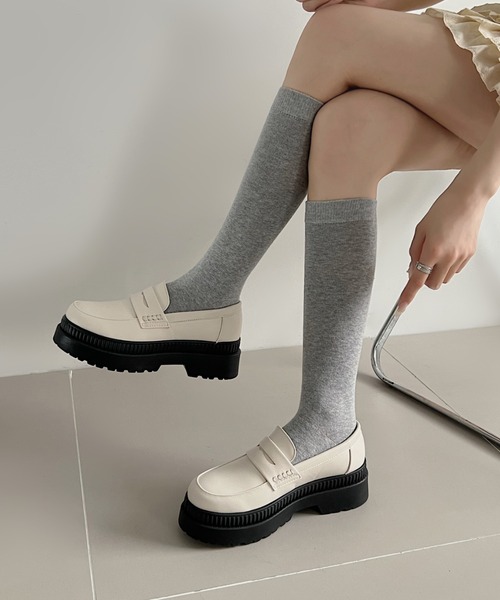 Shoes in Closet（シューズインクローゼット）の「軽量厚底 2段ソール シンプル コインローファー 1891（ローファー・レディース・ブラック/アイボリー/ブラック系その他/ダークブラウン/ブラウン系その他/シルバー/キャメル/ブラック系8/ダークブラウン系8・LL/3L/S/M/L/XS）」の16枚目の写真