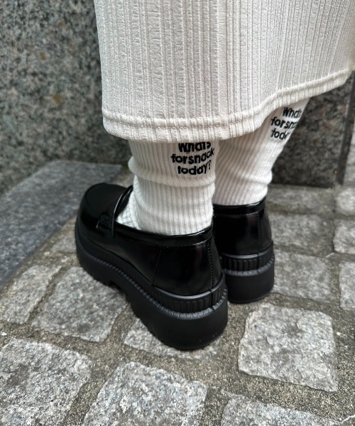 Shoes in Closet（シューズインクローゼット）の「軽量厚底 2段ソール シンプル コインローファー 1891（ローファー・レディース・ブラック/アイボリー/ブラック系その他/ダークブラウン/ブラウン系その他/シルバー/キャメル/ブラック系8/ダークブラウン系8・LL/3L/S/M/L/XS）」の19枚目の写真