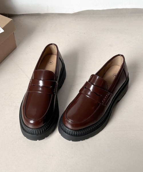 Shoes in Closet（シューズインクローゼット）の「軽量厚底 2段ソール シンプル コインローファー 1891（ローファー・レディース・ブラック/アイボリー/ブラック系その他/ダークブラウン/ブラウン系その他/シルバー/キャメル/ブラック系8/ダークブラウン系8・LL/3L/S/M/L/XS）」の21枚目の写真