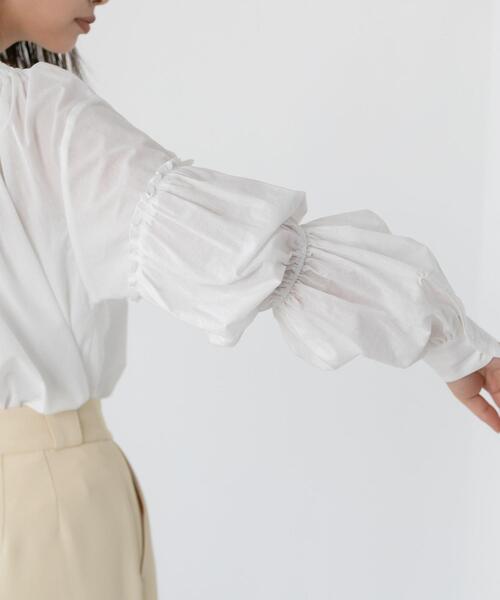 CITEN（シテン）の「＜CITEN（シテン）＞ソデ ボリューム ギャザー ブラウス（シャツ/ブラウス・レディース・ホワイト/ブラック/イエロー・FREE）」の7枚目の写真