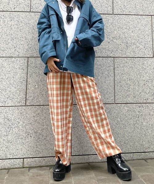 HEYUMM（ヘユム）の「チェックワイドストレートイージーパンツ（その他パンツ・レディース・ブラック/ベージュ/オレンジ・ONE）」の13枚目の写真