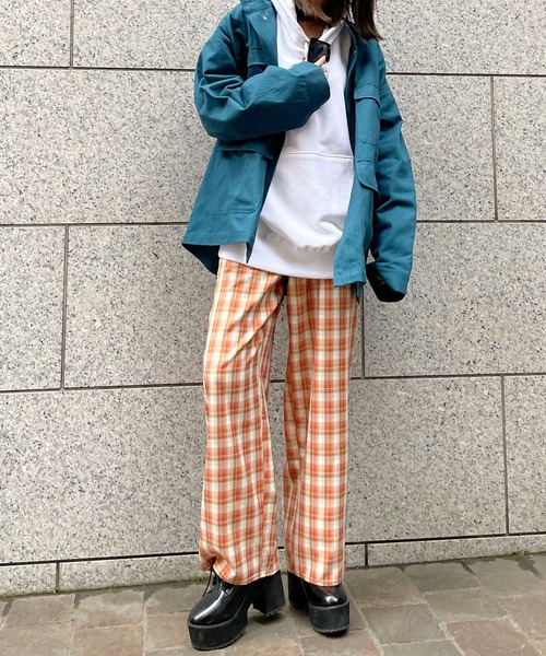 HEYUMM（ヘユム）の「チェックワイドストレートイージーパンツ（その他パンツ・レディース・ブラック/ベージュ/オレンジ・ONE）」の3枚目の写真