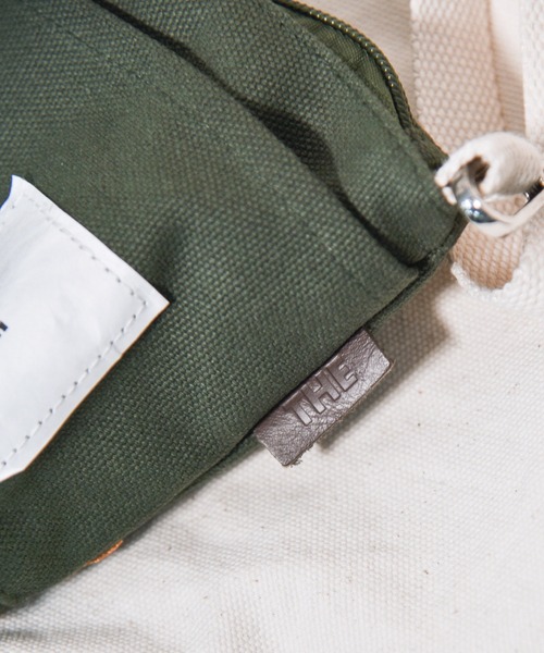 THE（ザ）の「【THE（ザ）】THE GADGET CANVAN BAG/キャンバス/ショルダーバッグ/サコッシュ（ショルダーバッグ・レディース・ホワイト/ブラック/ネイビー/レッド/オリーブ/オレンジ・ONE SIZE）」の14枚目の写真